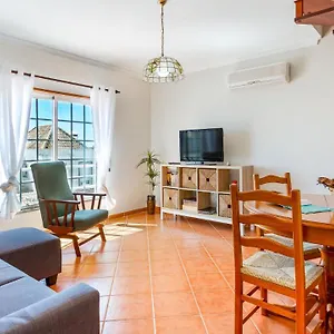 luminous-3bdr-apartment-w-balcony-by-lovelystay.hotelaalgarve.com/